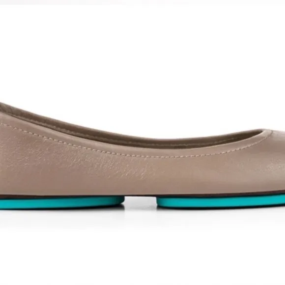Tieks taupe leather ballet flat size 8, excellent condition