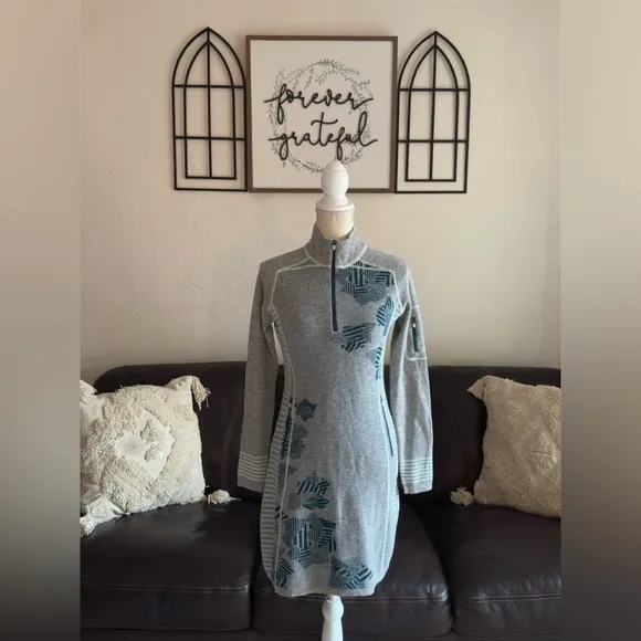 Title Nine Wool Geometric Long Sleeve Dress Size XS Outdoor Classic Casual