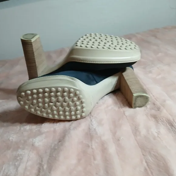 Tod's Black and Cream Mary Jane Heels with Thick Heel Size 37