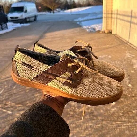 Tommy Bahama Men's Stripe Breaker Lace Up Boat Shoes Size 11 Tan