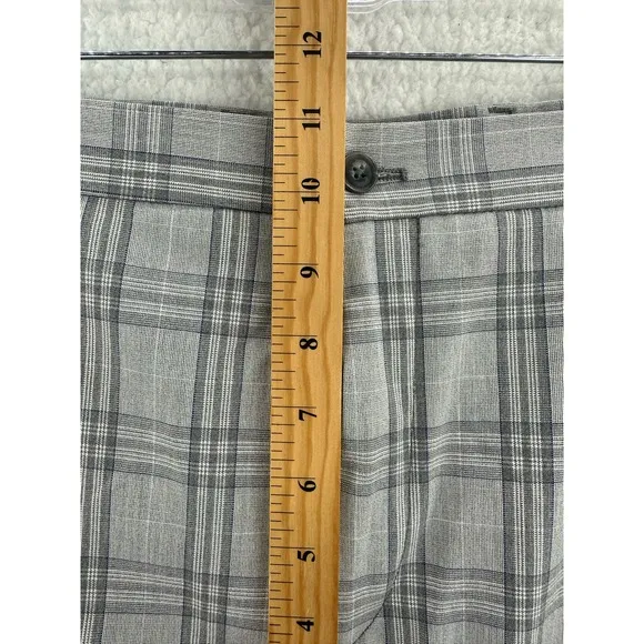 Tommy Hilfiger Men's Modern-Fit TH Flex Stretch Comfort Performance Pants 40x30