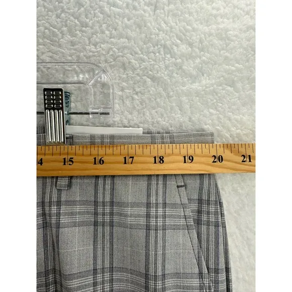 Tommy Hilfiger Men's Modern-Fit TH Flex Stretch Comfort Performance Pants 40x30