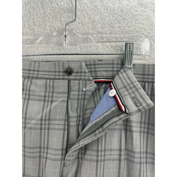 Tommy Hilfiger Men's Modern-Fit TH Flex Stretch Comfort Performance Pants 40x30