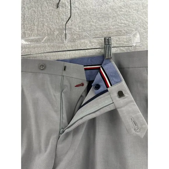 Tommy Hilfiger Mens Modern-Fit THFlex Stretch Light Grey Solid 40x32