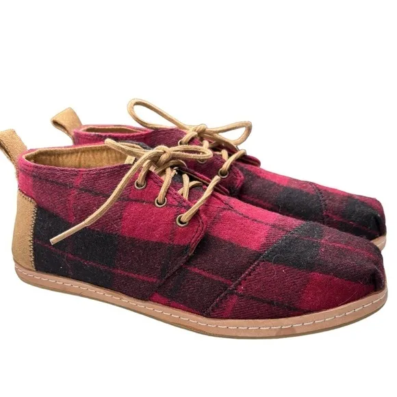 TOMS Buffalo Check Plaid Ankle Boots Lace Up Red &amp; Black Womens Shoe Size 8 NEW!