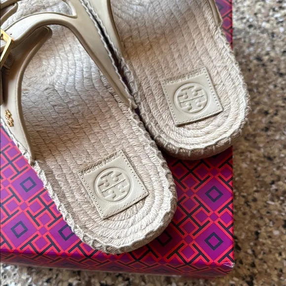 Tory Burch Cream oat milk shoes espadrille slides Sandals with Gold Buckles 9