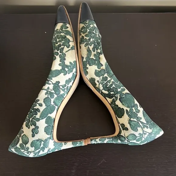TORY BURCH Issy Floral Heel Pumps Cap Toe Green Cream Sz 8.5