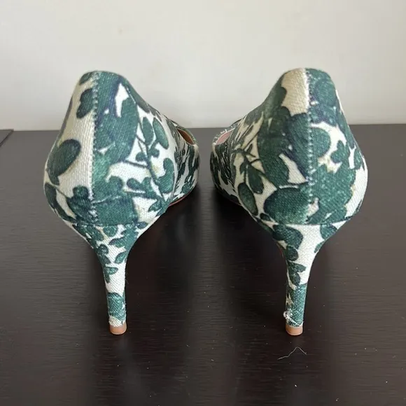 TORY BURCH Issy Floral Heel Pumps Cap Toe Green Cream Sz 8.5