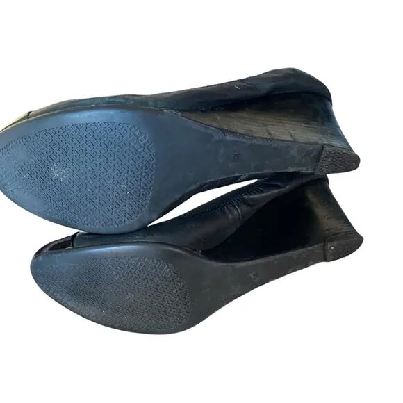 Tory Burch Jolie Cap Toe Black Leather Wedges size 9.5