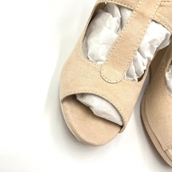 Touch Ups Womens Rory Beige Platform Wedges Sandals Shoes Size 8