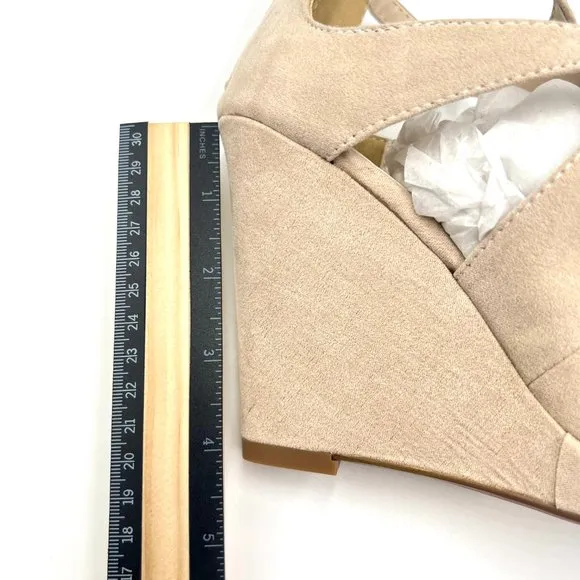 Touch Ups Womens Rory Beige Platform Wedges Sandals Shoes Size 8