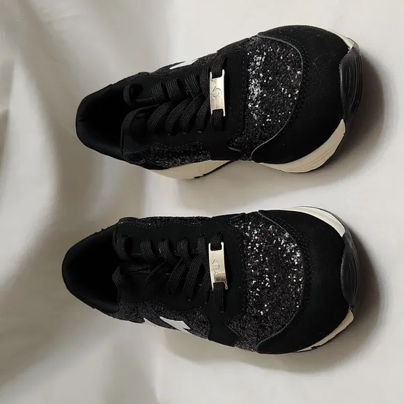 True Religion Esther Black White Sequins sneakers (W size 7.5)