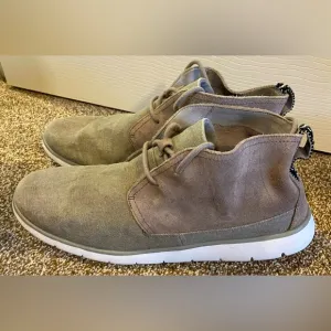 UGG 1006694 Australia S/N Men's Sz 11 Gray Sneakers Shoes