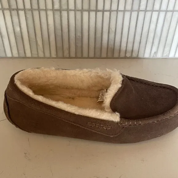 Ugg Ansley‎ Slippers in Espresso, Cozy, Fluffy, Suede Slippers  Size 8