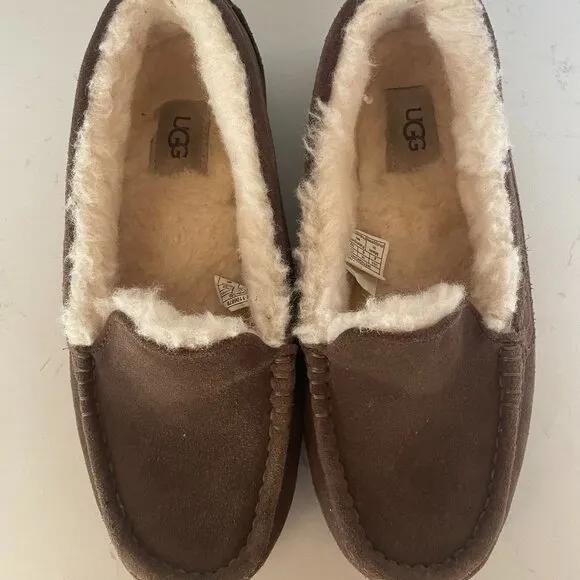Ugg Ansley‎ Slippers in Espresso, Cozy, Fluffy, Suede Slippers  Size 8