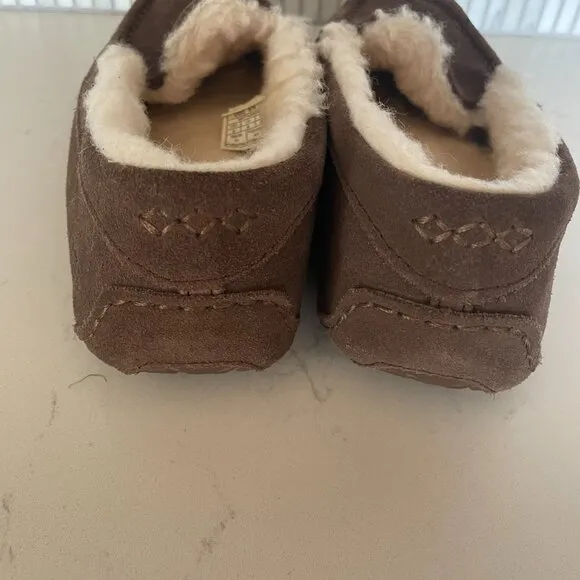 Ugg Ansley‎ Slippers in Espresso, Cozy, Fluffy, Suede Slippers  Size 8