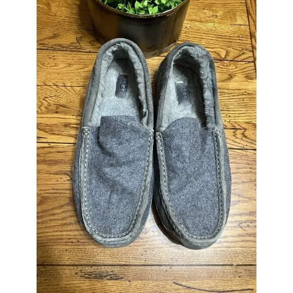 Ugg ASCOT CHARCOAL MEN’S SLIPPERS SIZE 12