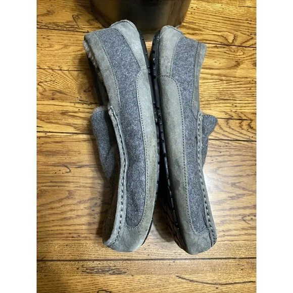 Ugg ASCOT CHARCOAL MEN’S SLIPPERS SIZE 12