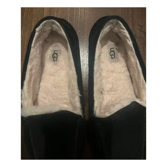 UGG Australia Black Suede Slip On Shoes Classic Comfortable Women's Size 6