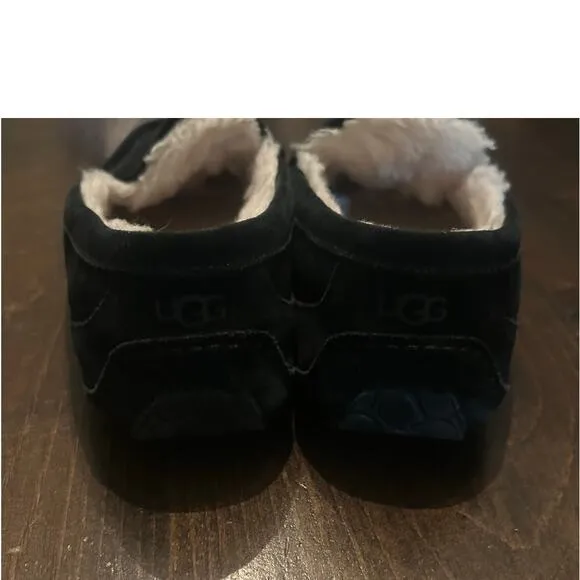 UGG Australia Black Suede Slip On Shoes Classic Comfortable Women's Size 6