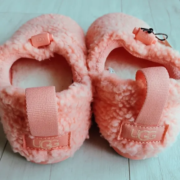 UGG Australia NEW Kids Plushy Slippers