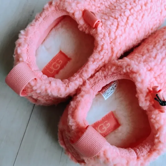 UGG Australia NEW Kids Plushy Slippers