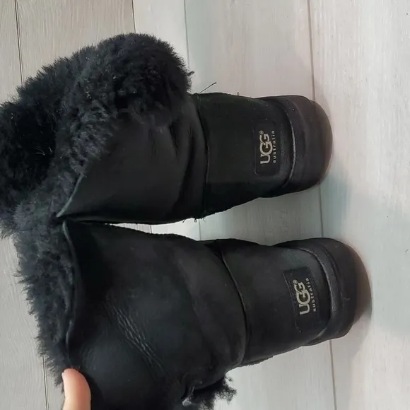 Ugg Australia Women Classic 5803 Sheepskin Bailey Button II Boots shoes sz 7