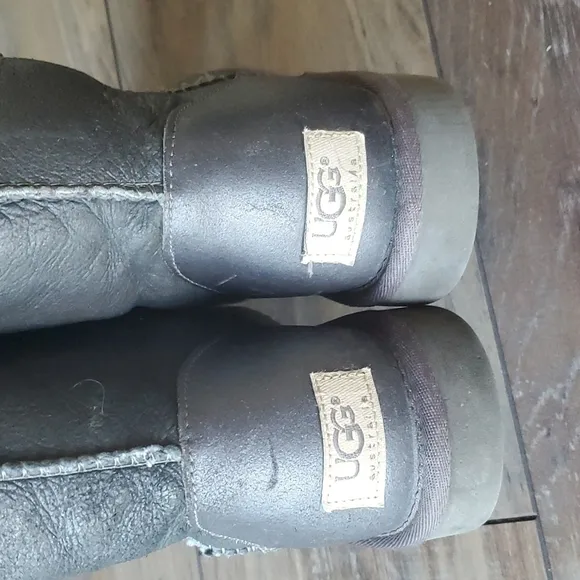 Ugg Australia Women Sheepskin Metallic Pewter Classic Tall 5823 boots shoes