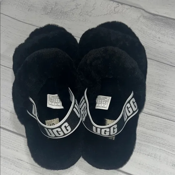 UGG Black Fluffy Double Strap Slipper Sandals 8