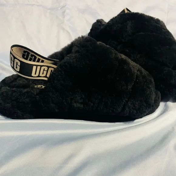 UGG Black Fluffy Slippers Cozy Comfort