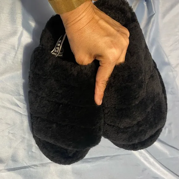UGG Black Fluffy Slippers Cozy Comfort