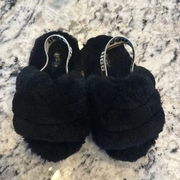 UGG Black Fluffy Slippers size 9 - toddler