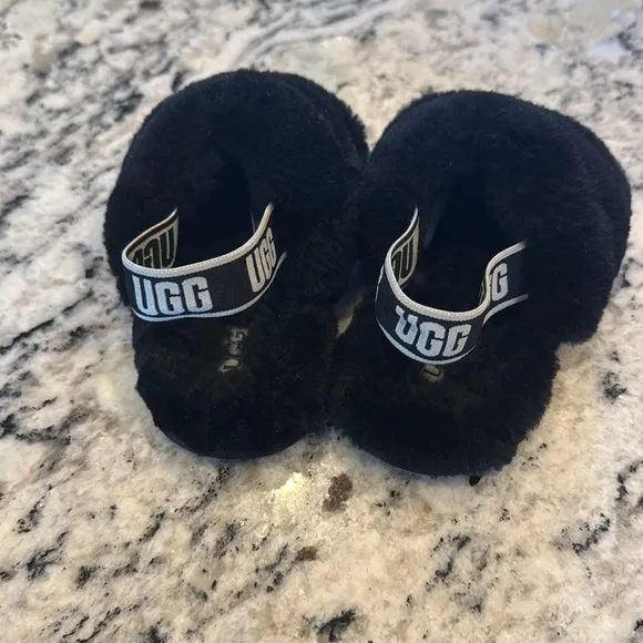 UGG Black Fluffy Slippers size 9 - toddler