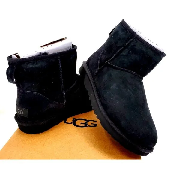 UGG Boots Woman 8 Classic Mini II Genuine Fur Suede Sheepskin Luxury Black Shoes