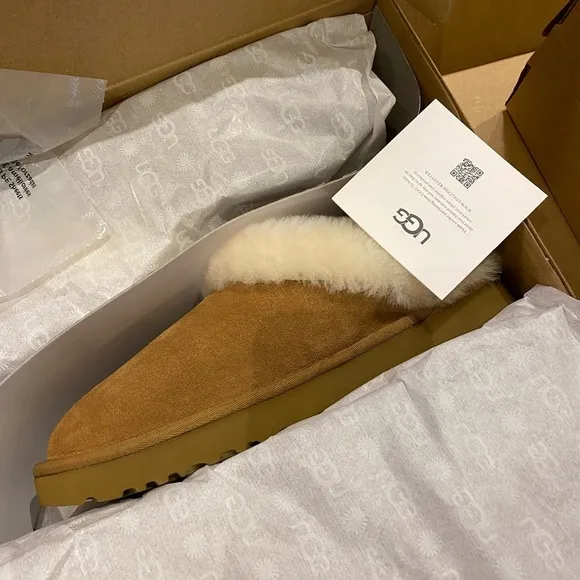 UGG |  Cluggette Fur Lined Slippers In Chestnut NEW In Box