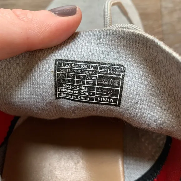 UGG Energ Gray Fabric Tennis Shoes 9