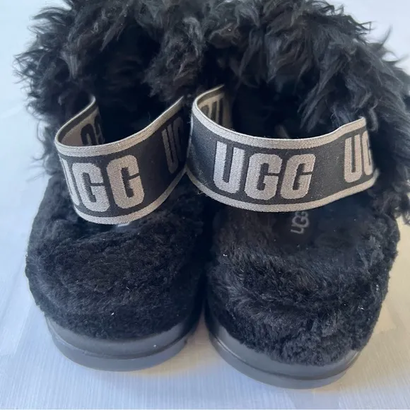 Ugg Fluff Sugar black furry double strap sandal slippers Size 9