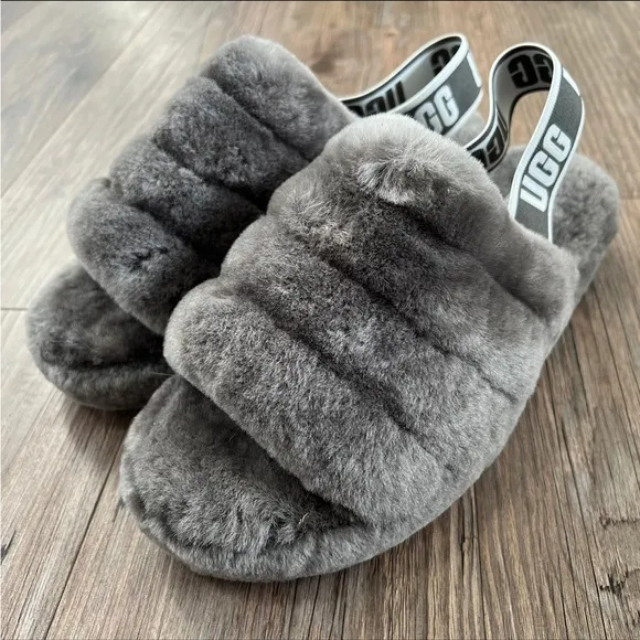 UGG® Fluff Yeah Slide Size 9