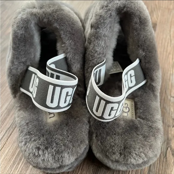 UGG® Fluff Yeah Slide Size 9