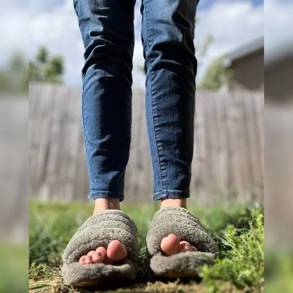 UGG Fluff Yeah Slide Slippers
