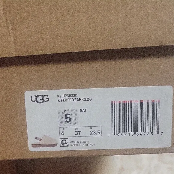 UGG Fluffy Cream Slippers