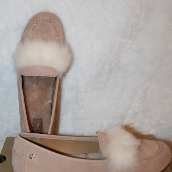 UGG KALEY WISP SLIPPERS ARY LIGHT PINK‎