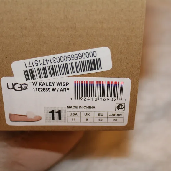 UGG KALEY WISP SLIPPERS ARY LIGHT PINK‎