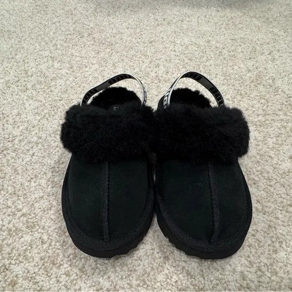UGG Kids 12 Black Funkette Slippers- New in box