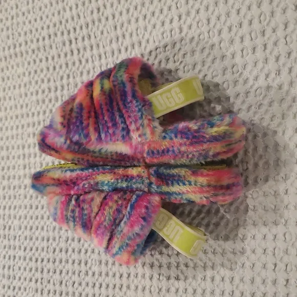 UGG Kids Colorful Fluffy Slippers (23)