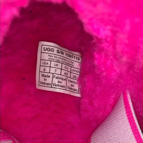 UGG Kids Fluffy Pink Slippers