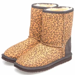 UGG LIMITED EDITION Classic Short Leopard Print‎ Boots