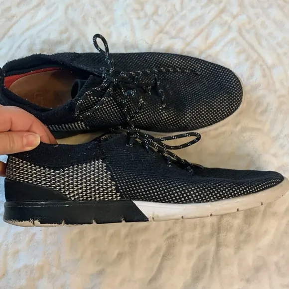 UGG Men's Feli Hyperweave Black White Size 10