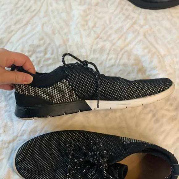 UGG Men's Feli Hyperweave Black White Size 10