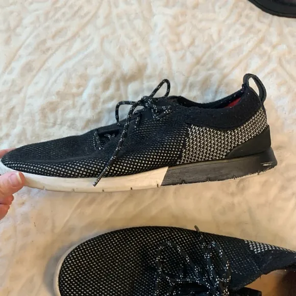 UGG Men's Feli Hyperweave Black White Size 10